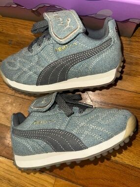 Puma / Fenty Smurf Sneakers
